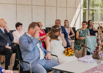 Brautpaar mit Freudentränen im Standesamt Ansbach beim Citrushaus